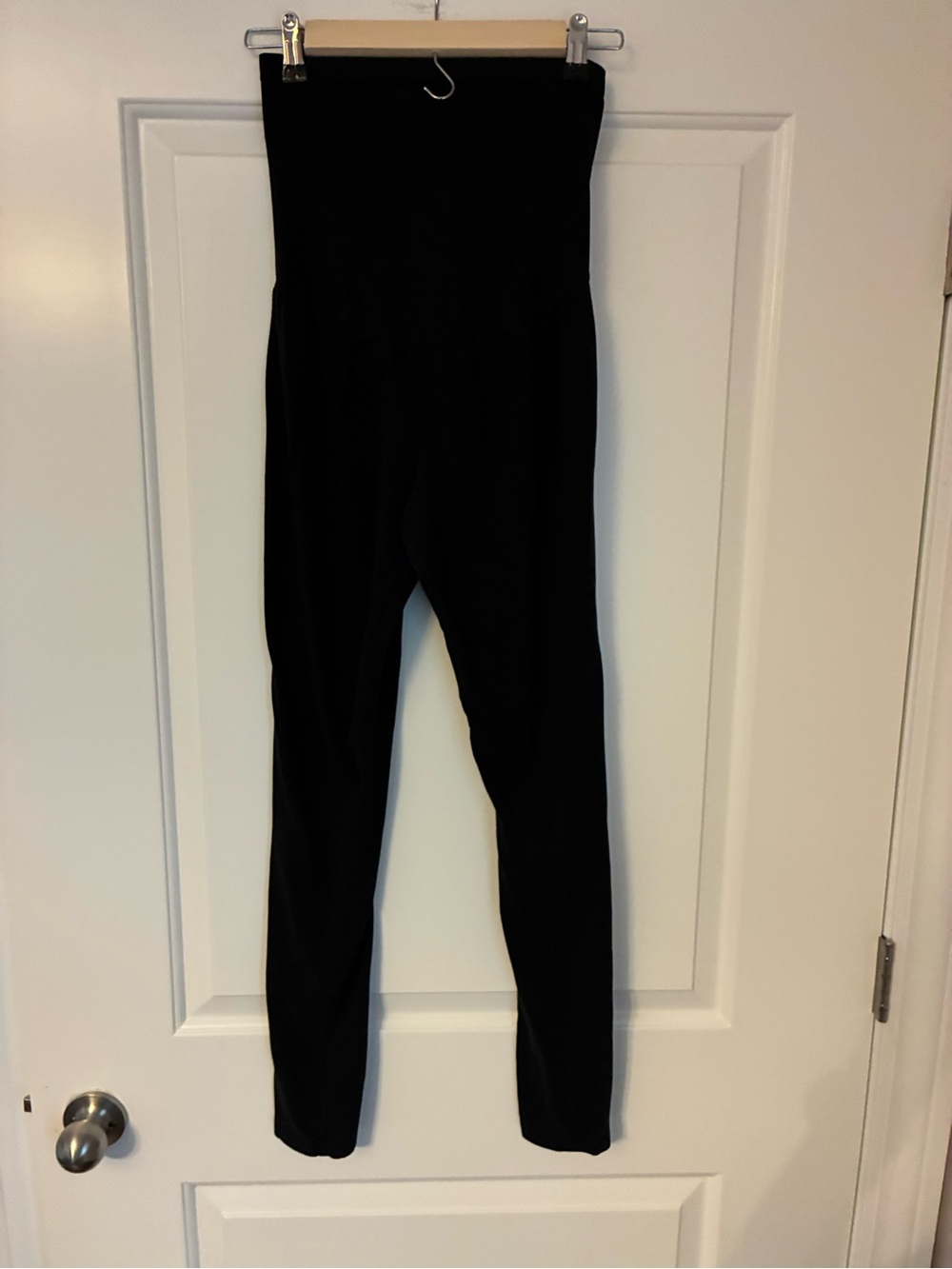 Liz Lange for Target Black High-Waist Maternity Leggings